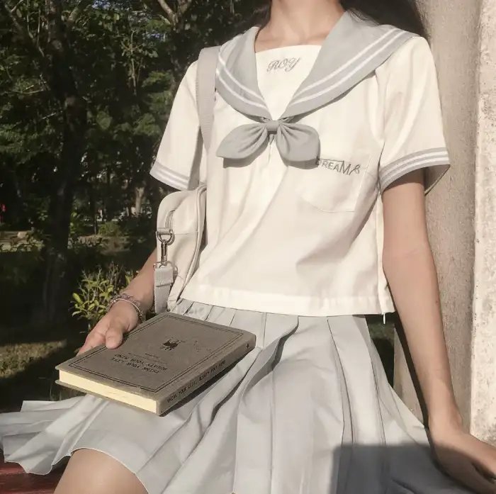 人鱼缚海报