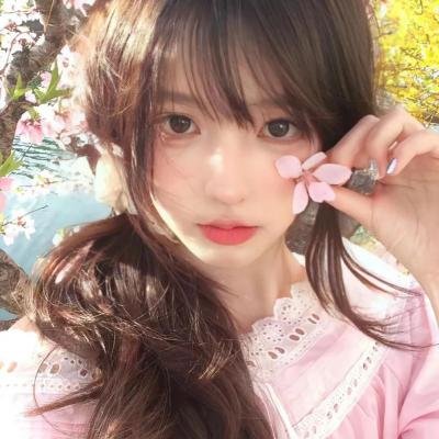 四月的女儿海报
