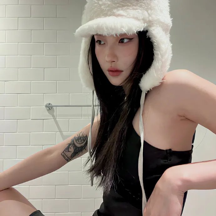 明姑娘海报